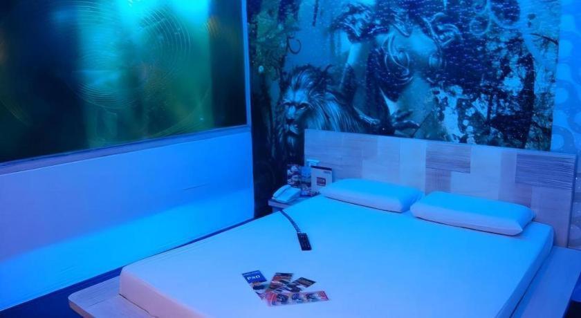 Hotel Sogo Tarlac Bagian luar foto