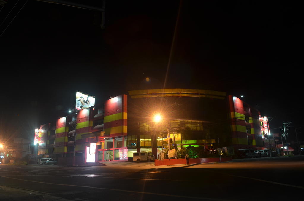Hotel Sogo Tarlac Bagian luar foto