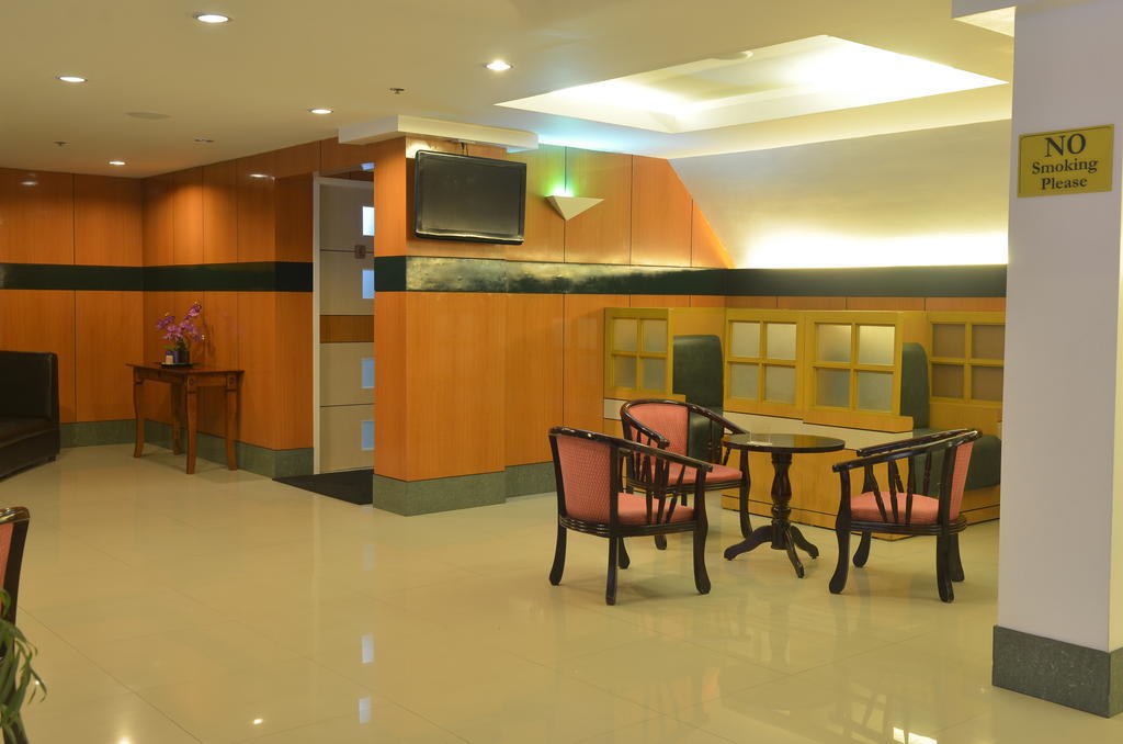 Hotel Sogo Tarlac Bagian luar foto
