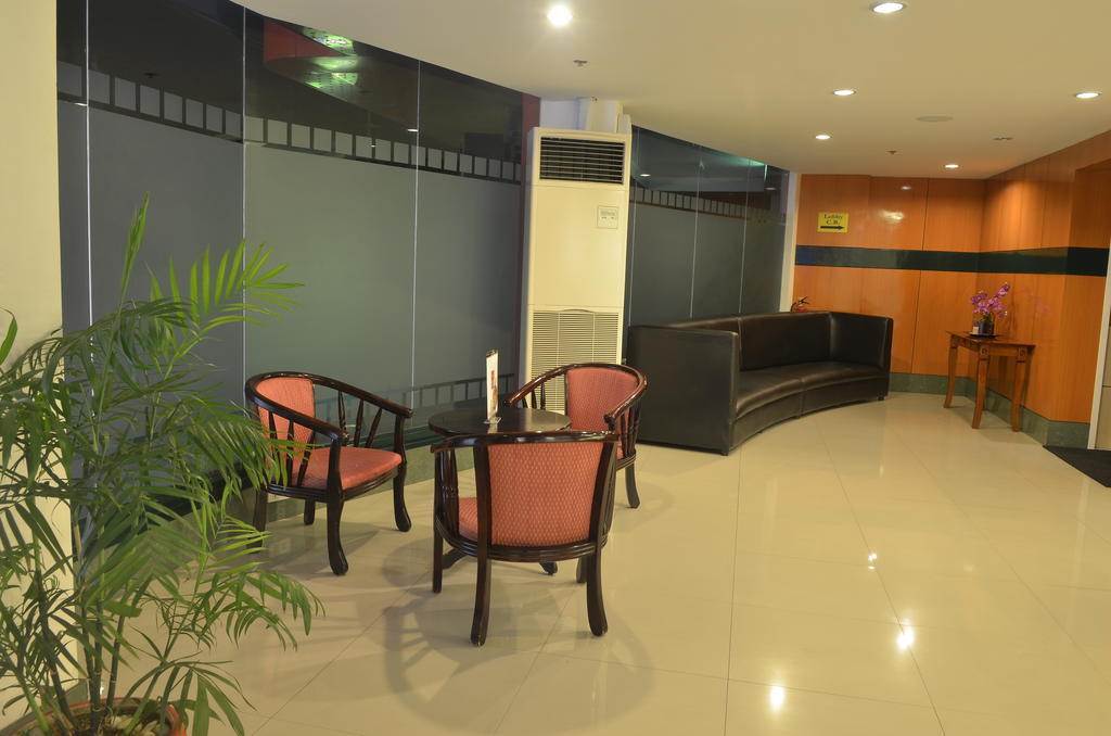 Hotel Sogo Tarlac Bagian luar foto